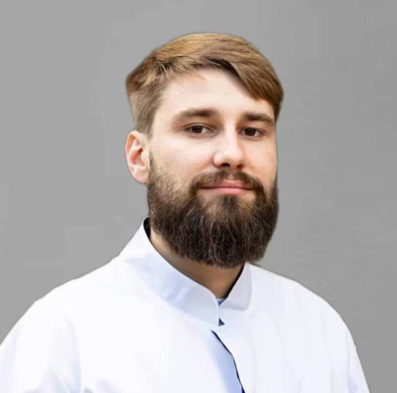 <b>Лушнов</b> Виктор Евгеньевич